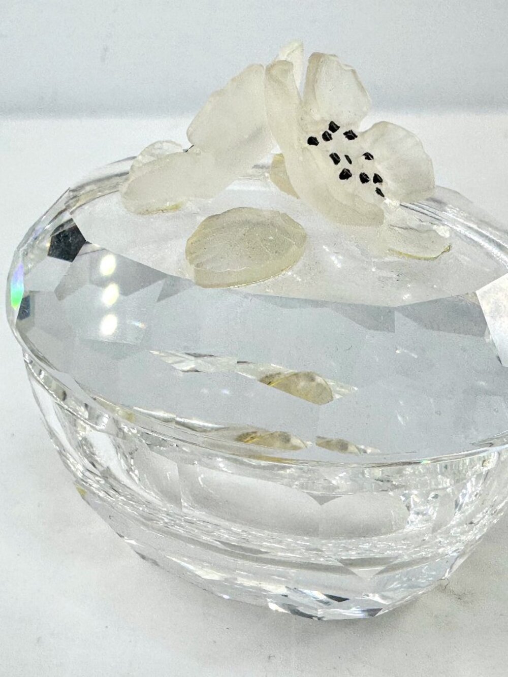 Retired Swarovski Anemone Frosted Crystal Floral Trinket Box Mint, COA S288